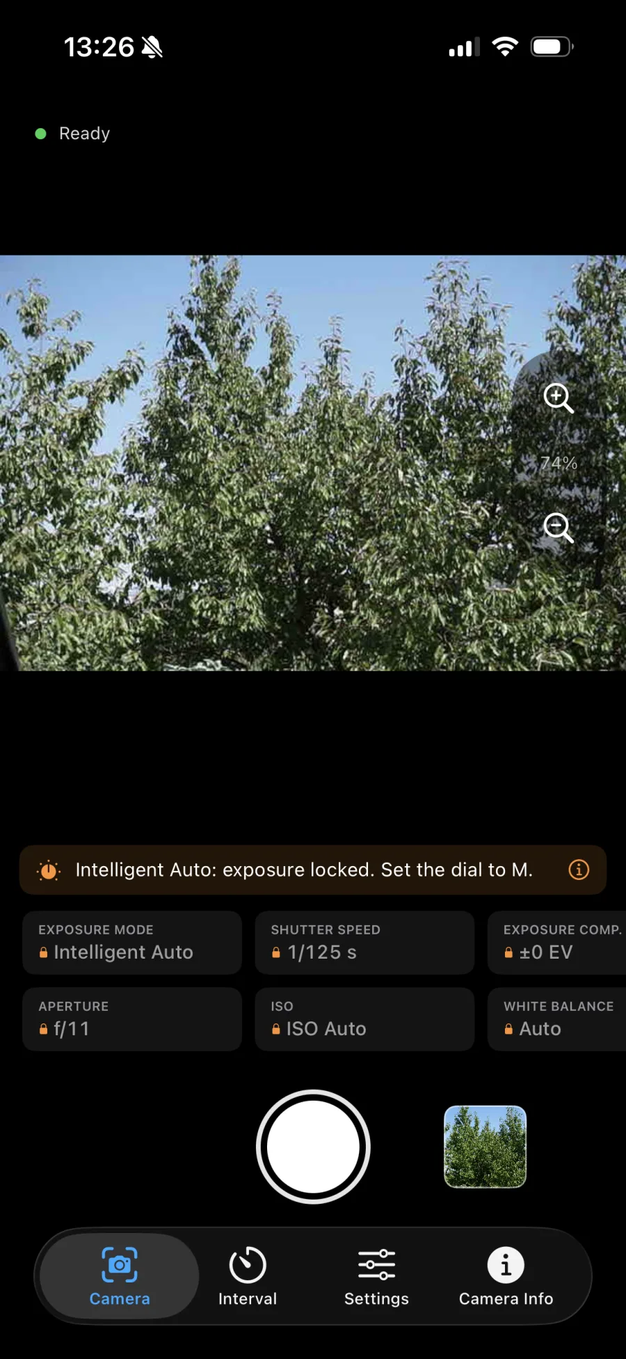 A6000 Remote zeigt das Livebild der Kamera mit Auslöser und Belichtungswerten