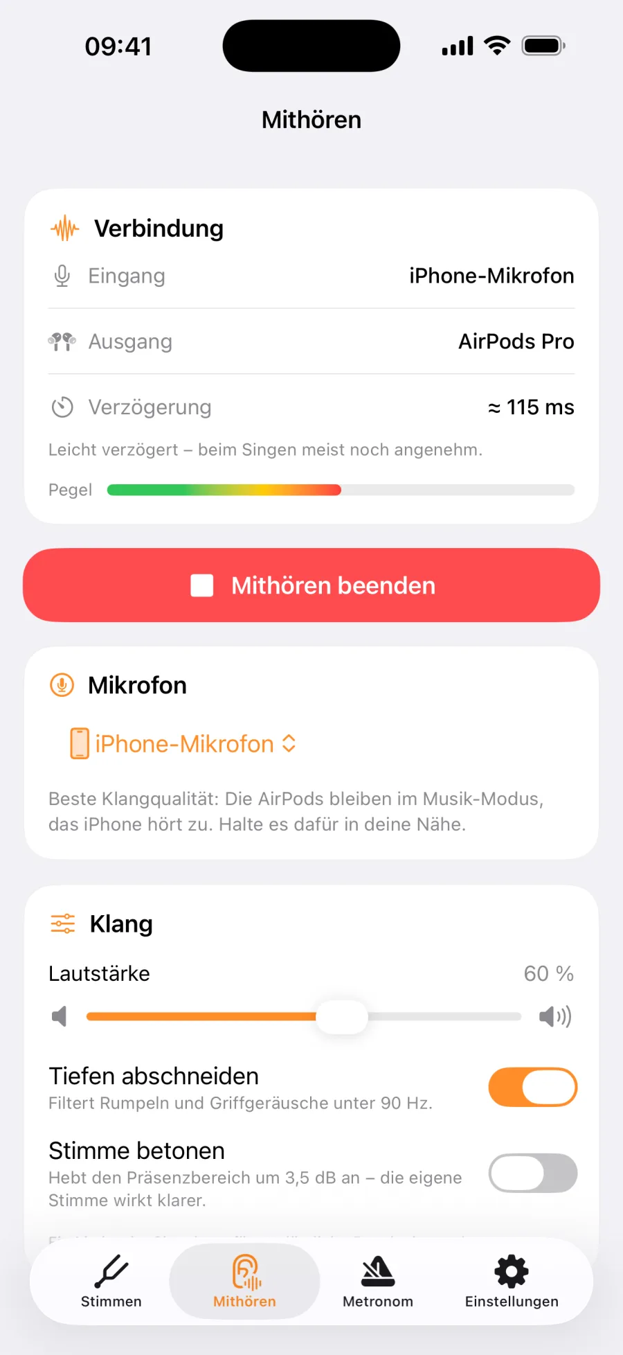 Ansicht „Mithören“: Eingang iPhone-Mikrofon, Ausgang AirPods Pro, Verzögerung etwa 115 Millisekunden, dazu Pegelanzeige, Lautstärke und Schalter für Tiefen abschneiden und Stimme betonen